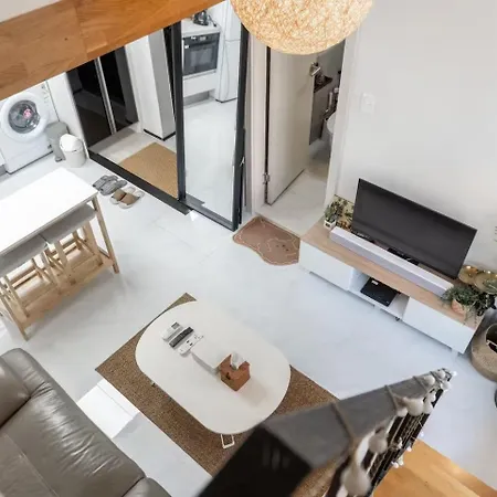 Super Cozy Homestay In Central Seoul